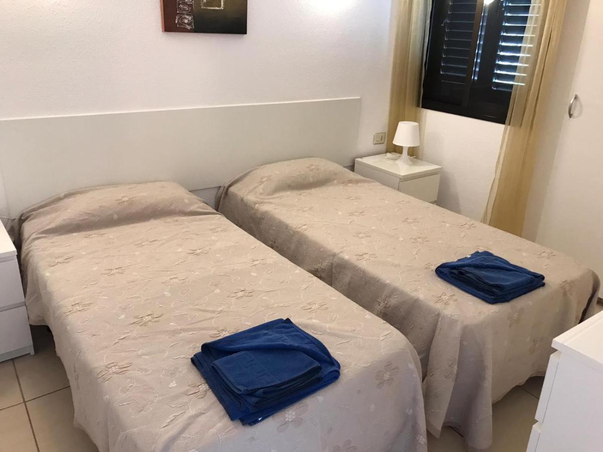 Apartments Victoria Court 1 6A2 Arona  Ngoại thất bức ảnh